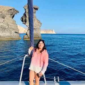 Meet your Posher, Elizabeth